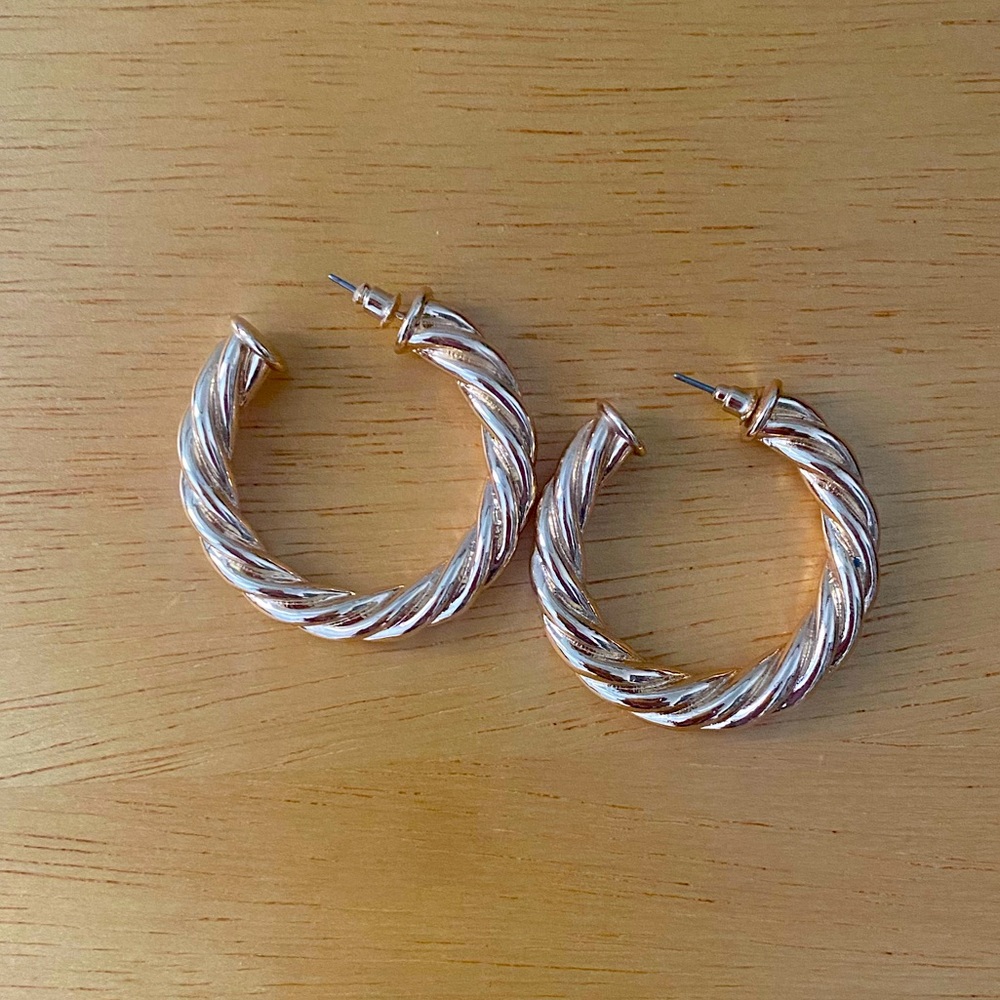 Madewell Twist Gold Hoop Earrings NEW